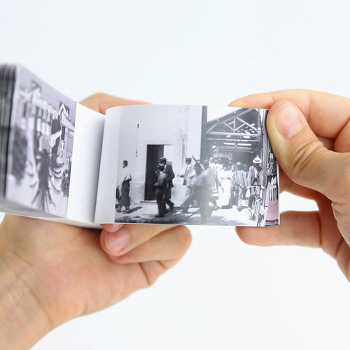 Slipcase des Lumière-Daumenkinos mit scanbarer Augmented-Reality-Ebene