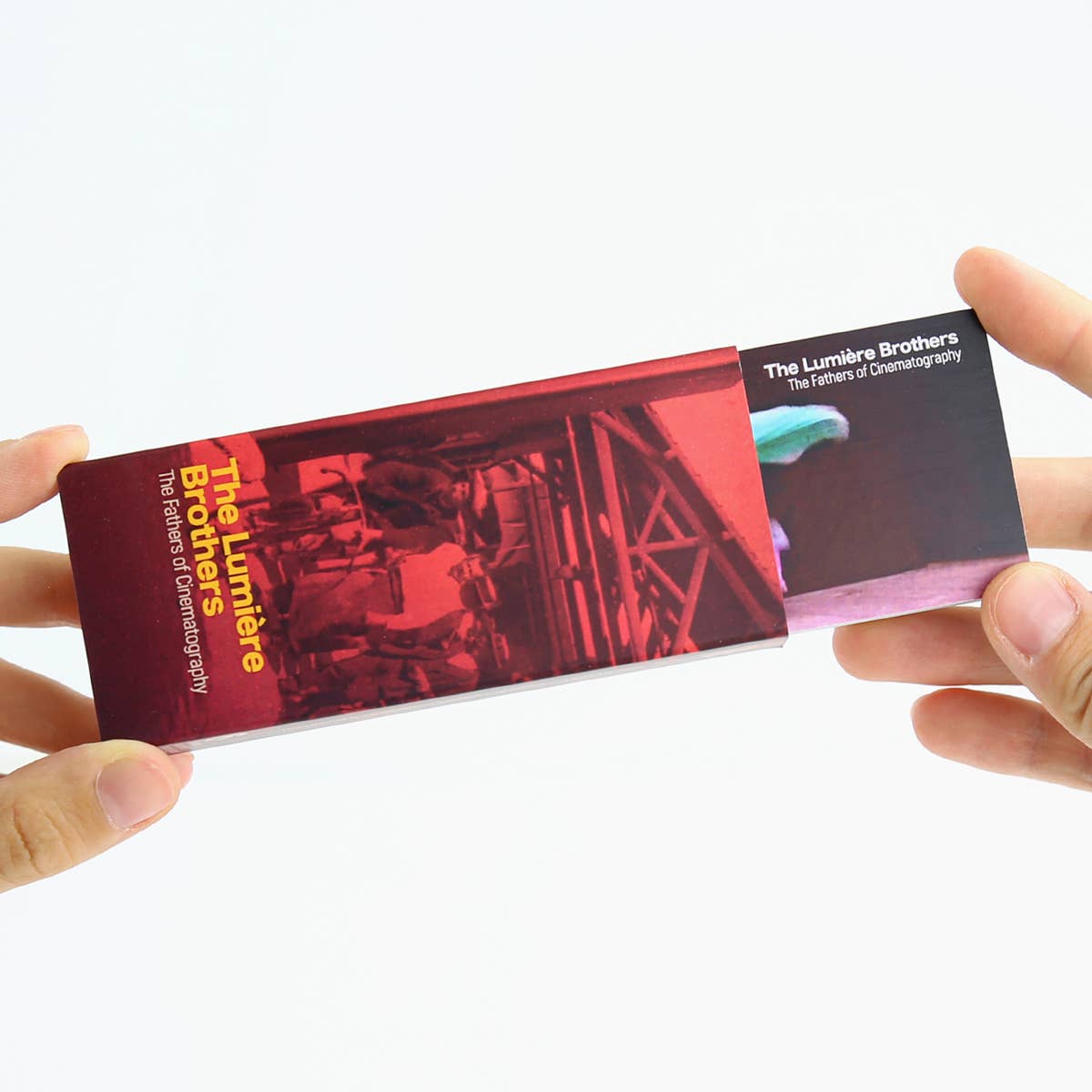 Detail der Seiten eines Flipbooks mit fotografischen Einzelbildern